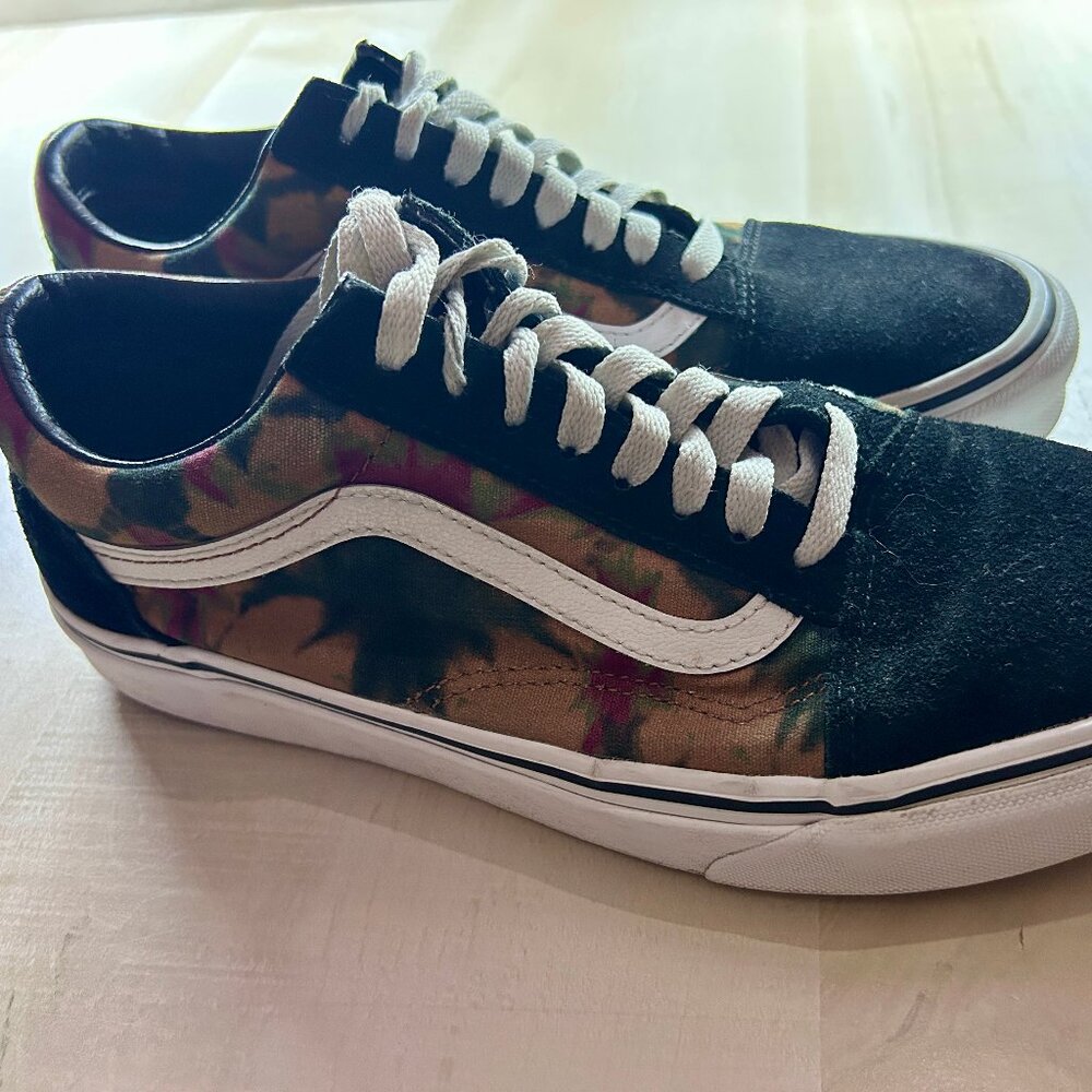 100885 Shoes Old Skool Tie Dye Black Suede Size 8 / 9.5 **USED**
